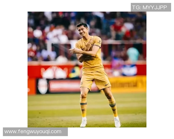 偶遇足球巨星路人心中的惊喜与感动瞬间